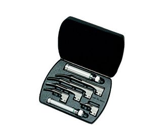 SET LARINGOSKOPA WELCH ALLYN MACINTOSH F.O. HALOGENI, veličine 1-4