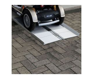 sklopiva-rampa-za-invalidska-kolica-duljine-61cm-58883-cr503-1_9020.jpg