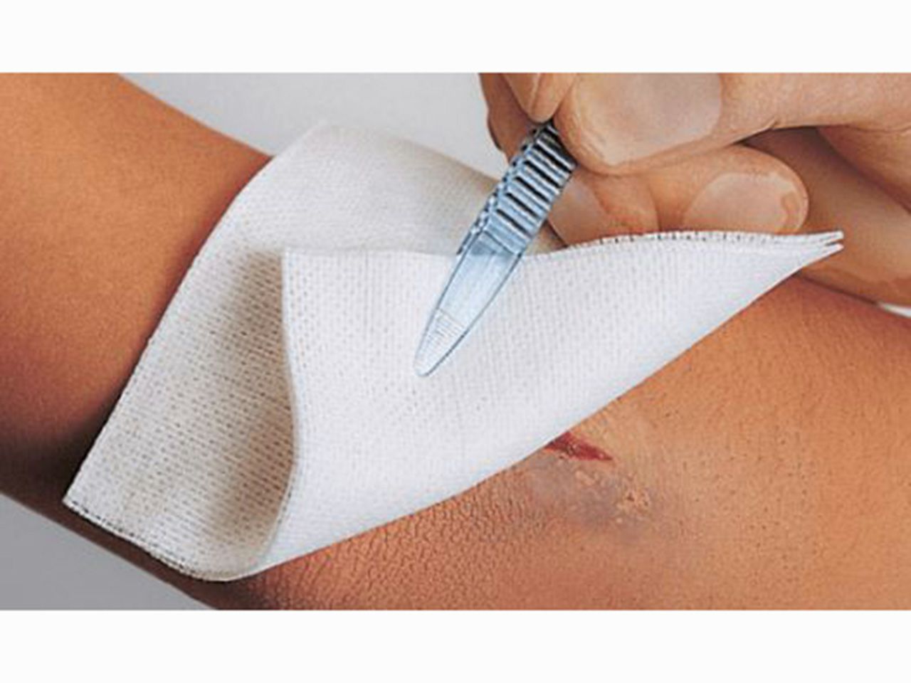 KOMPRESA FLIZELINSKA VLIWASOFT NESTERILNA, 5 x 5 cm, 4-slojna, 100 kom.