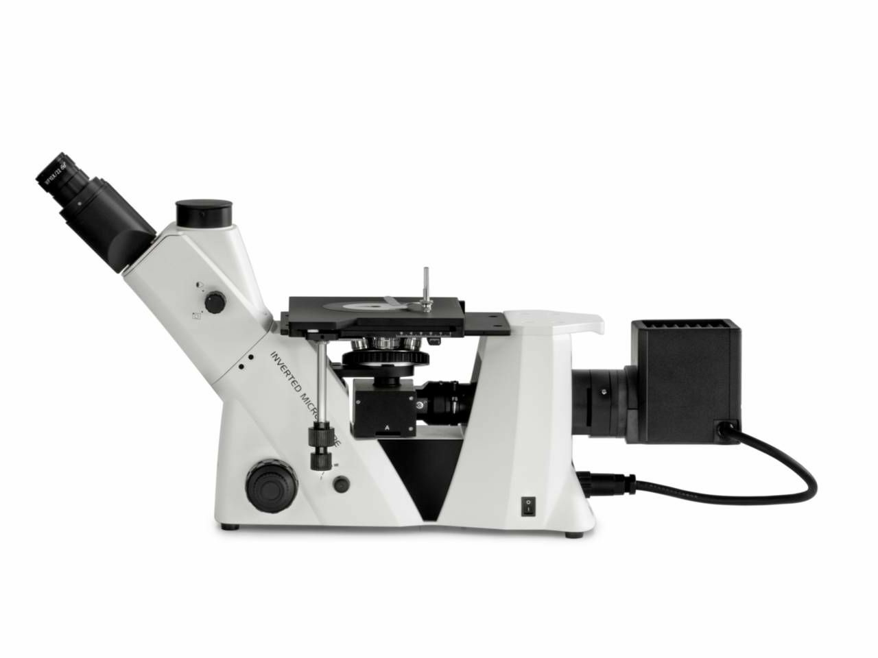 METALURŠKI INVERTNI TRINOKULARNI MIKROSKOP KERN OLM 171