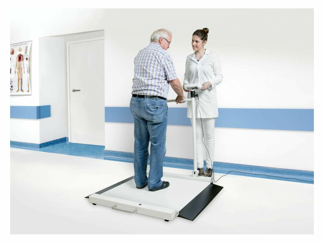 VAGA ZA INVALIDSKA KOLICA KERN MWA 300K-1PM, S RUKOHVATOM, 0,1 kg – 300 kg